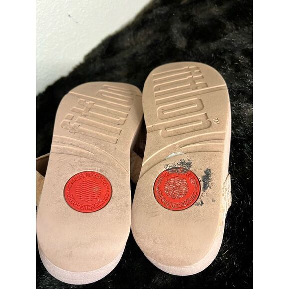 FitFlop Women's Thongs Sandals Lottie Chevron-Suede Toe R18-673 Cream Size 9 - Picture 5 of 5